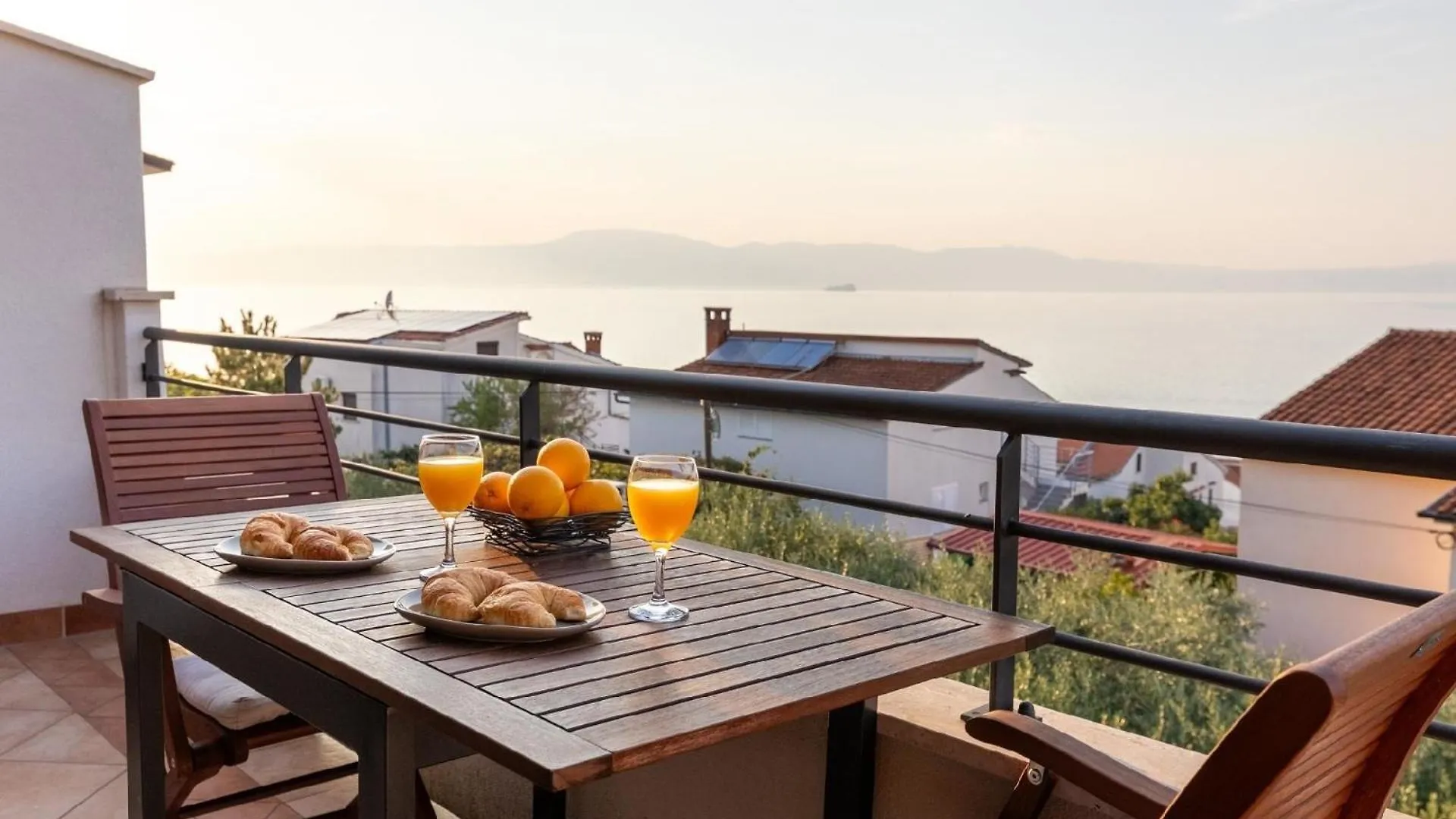 Apartment Ferienwohnung Fuer 4 Personen Ca 55 Qm In Njivice, Kvarner Bucht Krk